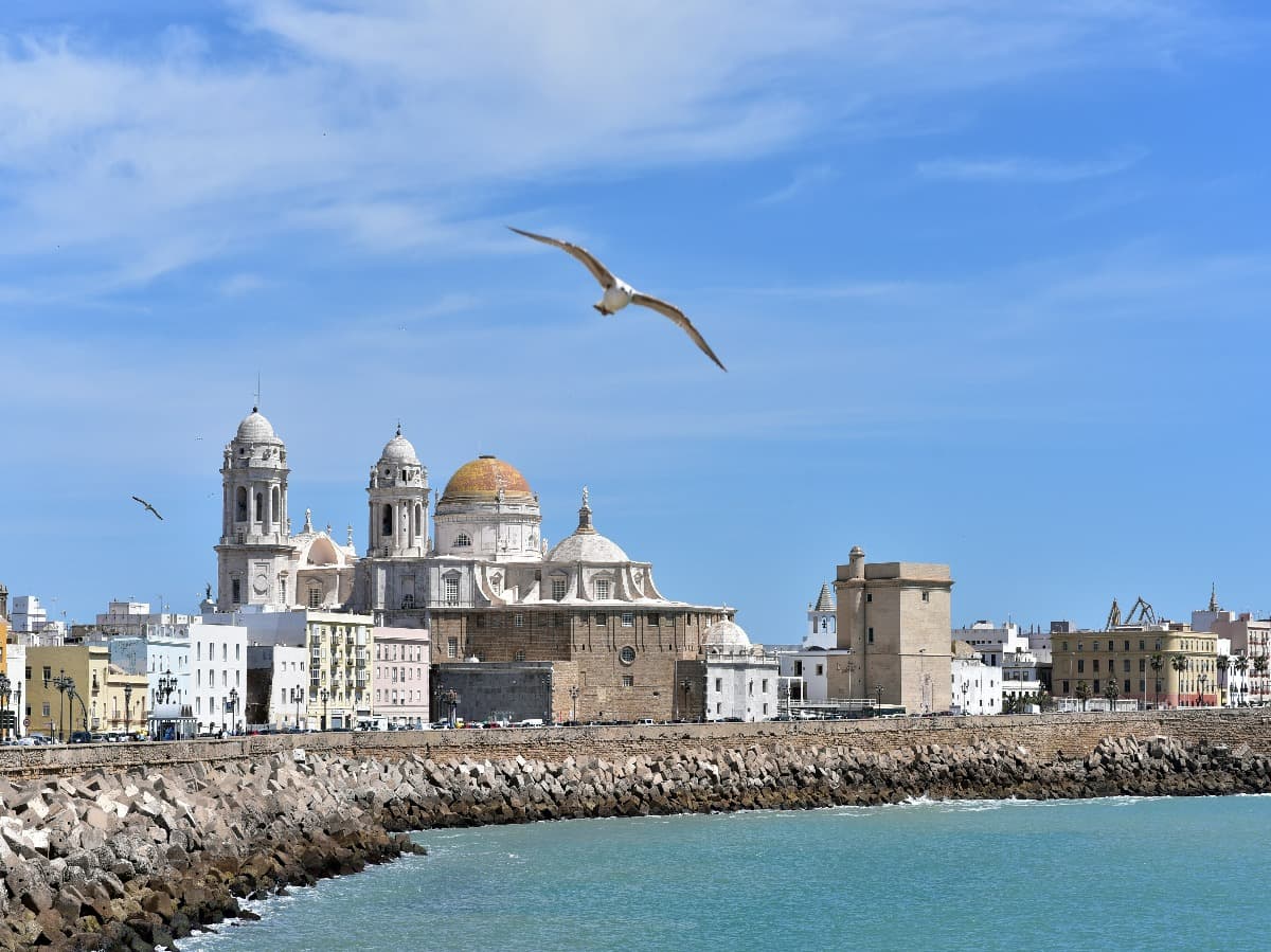 Vista de la ciudad de Cádiz - destinos románticos en España